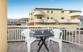 Gorgeous Apartment In Kastel Luksic With Wifi